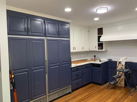 Blue and white mixed kitchen colors