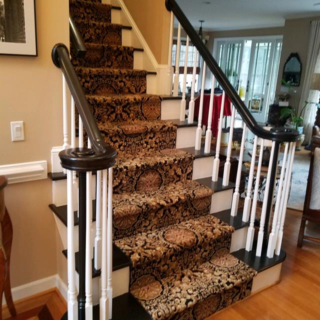 Carpeted staircase We services Raleigh, Durham, Chapel Hill, Wake Forest, Brier Creek, Hillsbourough, Pittsboro, Rolesville with Sherwin Williams, Ben Moore paints fo r Interior, Exterior, cabinets, Decks, & commerical