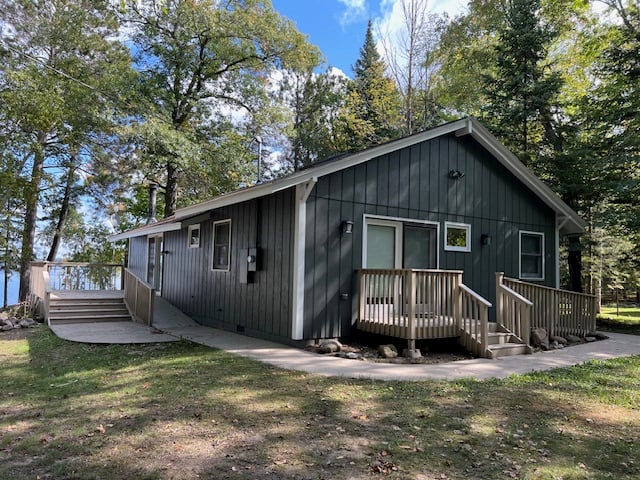 Lake Cabin with Decks