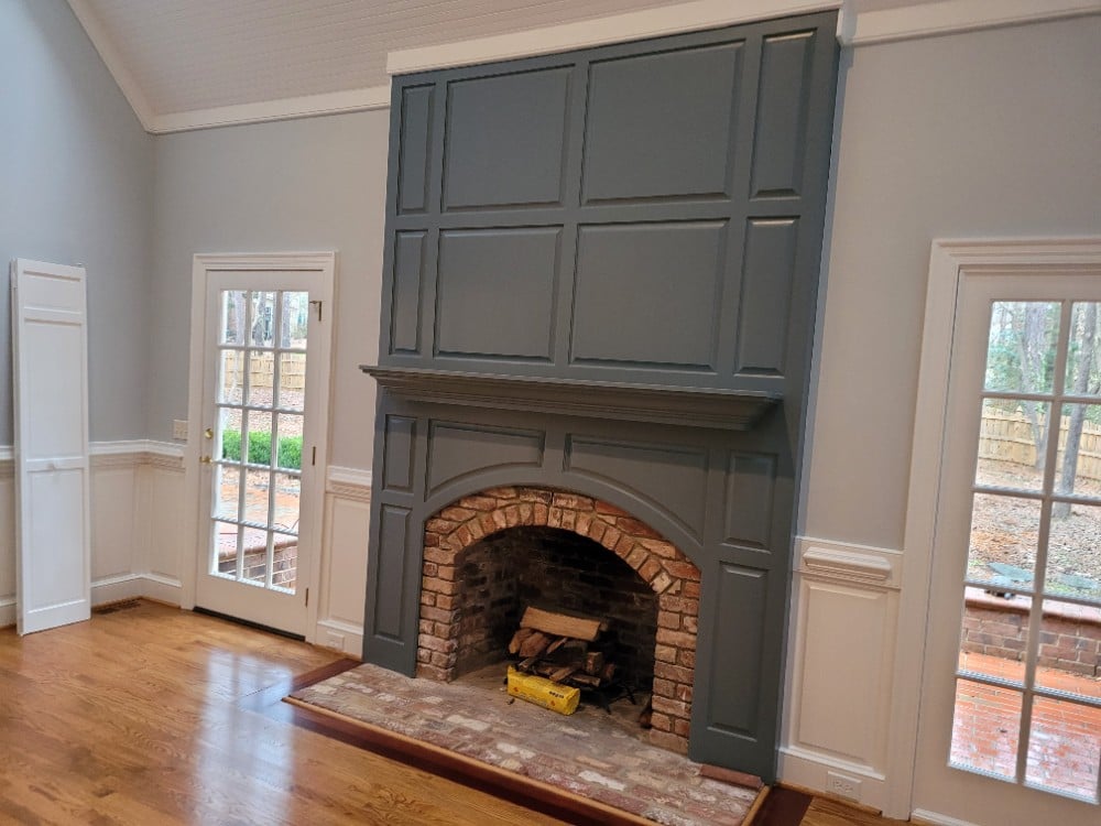 Fireplace We services Raleigh, Durham, Chapel Hill, Wake Forest, Brier Creek, Hillsbourough, Pittsboro, Rolesville with Sherwin Williams, Ben Moore paints for Interior, Exterior, Cabinets, Decks, & Commerical