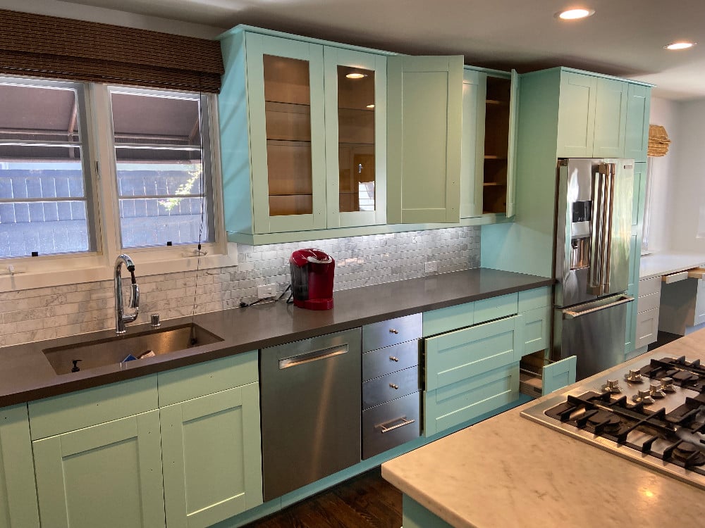 Kitchen Cabinets - Woodland Hills