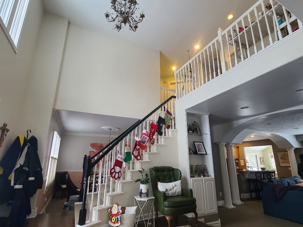 Foyer walls and trim