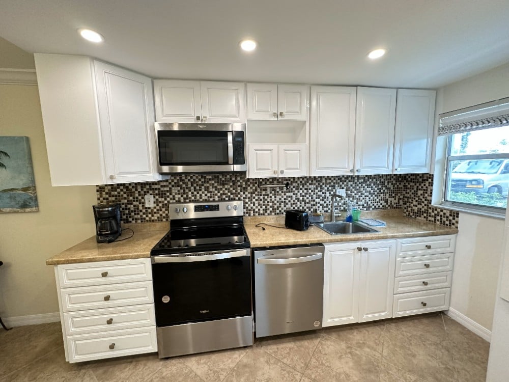 White Kitchen Cabinet