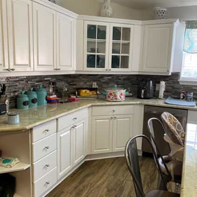 White kitchen cabinets