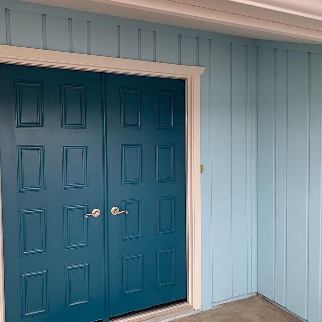 blue door