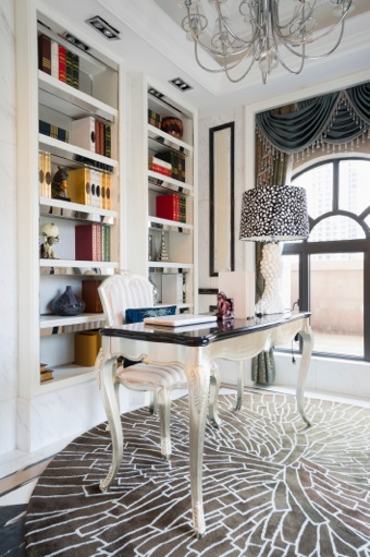 Classic office with white and black standalone desk Classic office with white and black standalone desk.